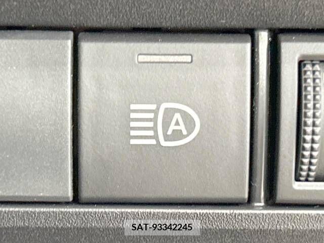Toyota NOAH 2023-04 207044-5