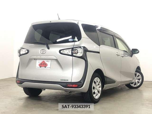 Toyota SIENTA 2017-03 298378-2