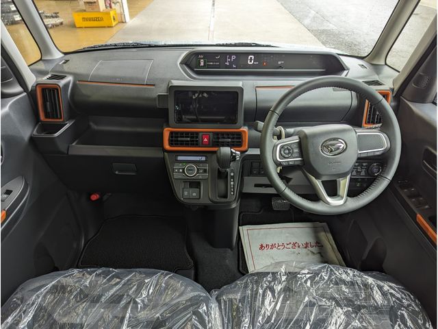 Daihatsu TANTO 2022-10 2858-1