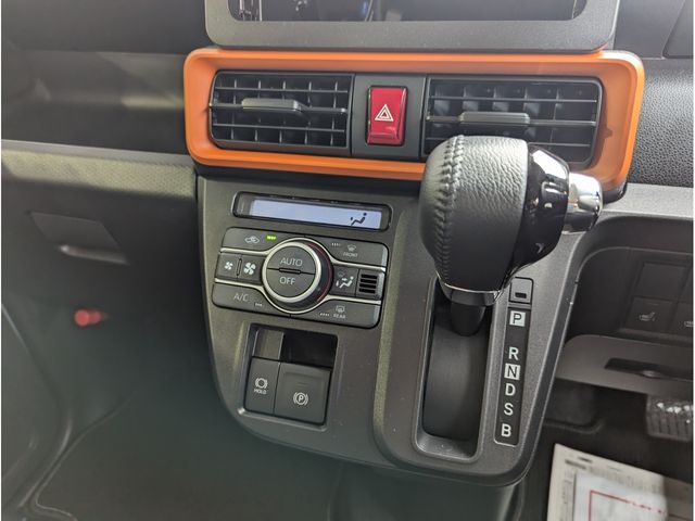 Daihatsu TANTO 2022-10 2858-18