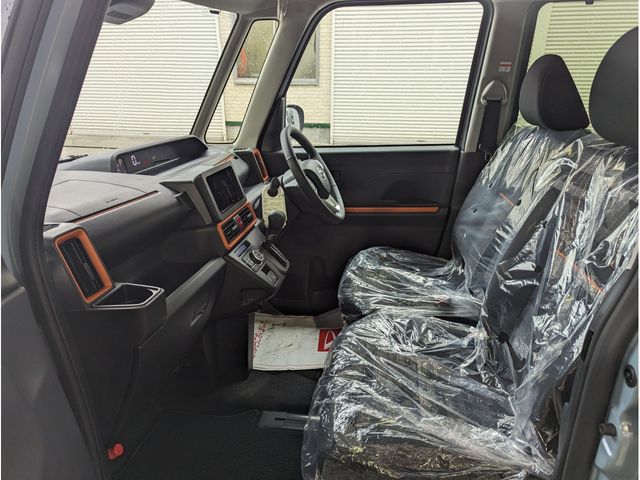 Daihatsu TANTO 2022-10 2858-11