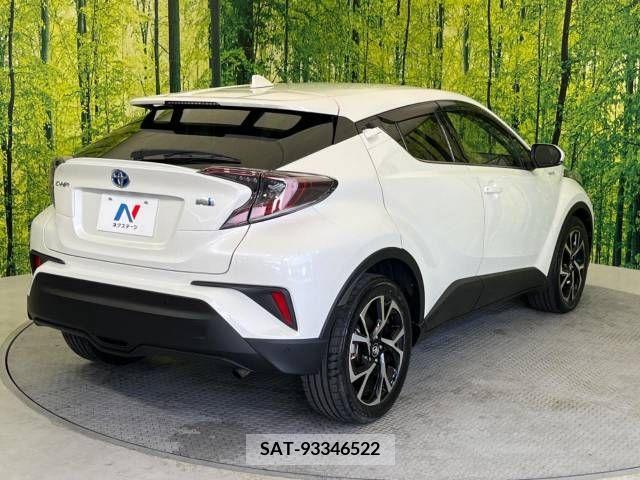 Toyota C-HR 2017-08 210640-17