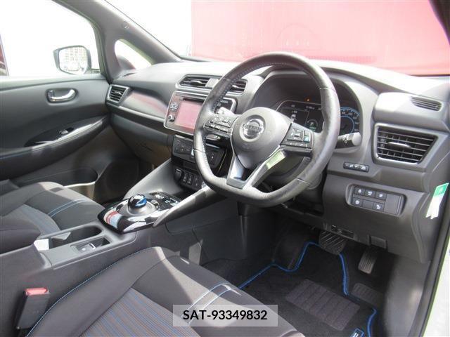 Nissan LEAF 2019-01 297891-2