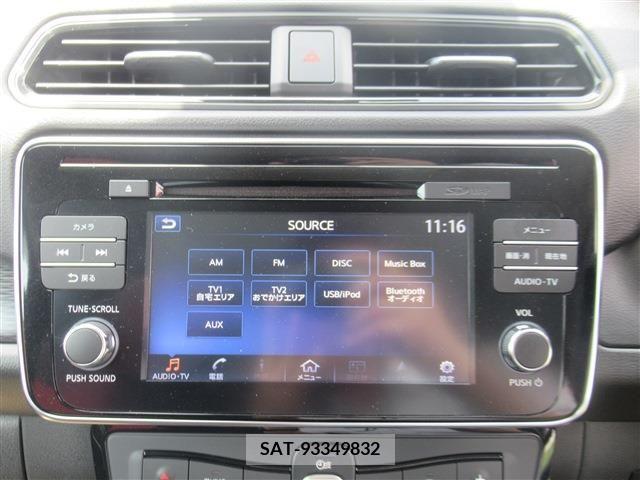 Nissan LEAF 2019-01 297891-8