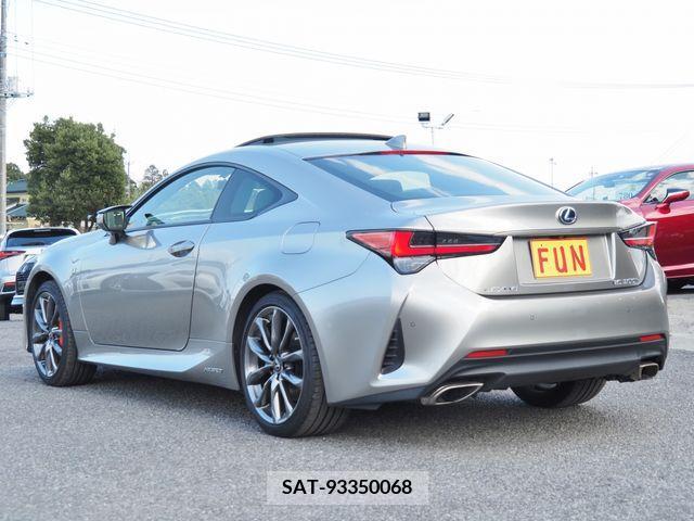 Lexus RC 2021-05 242410-5