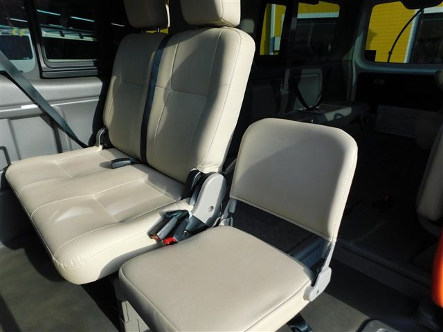 Nissan NV350 Caravan 2018-04 28784-21