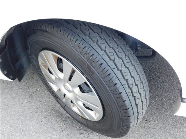 Nissan NV350 Caravan 2018-04 28784-26