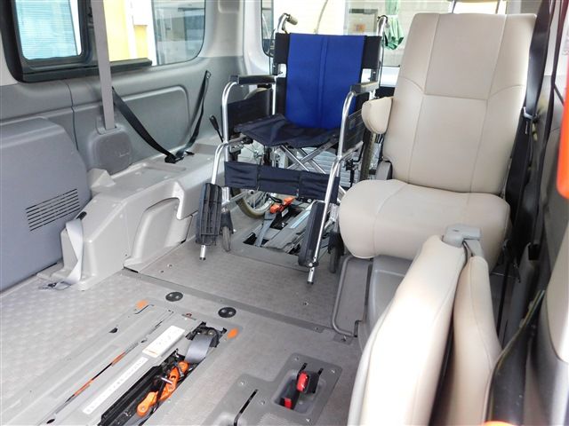 Nissan NV350 Caravan 2018-04 28784-18