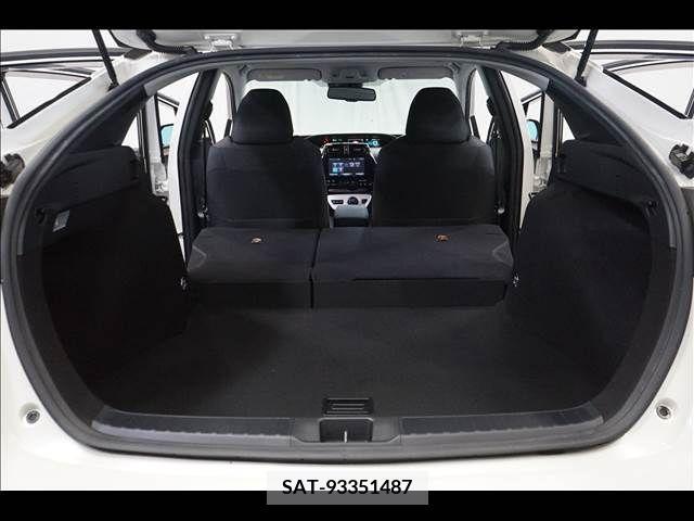 Toyota PRIUS 2017-06 366677-18
