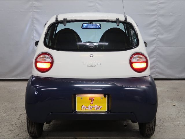 Suzuki TWIN 2005-09 194158-10