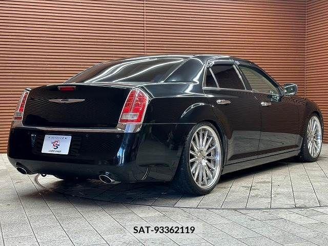 Chrysler 300 2015-02 377611-15