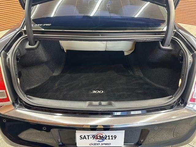 Chrysler 300 2015-02 377611-12