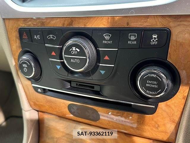 Chrysler 300 2015-02 377611-10