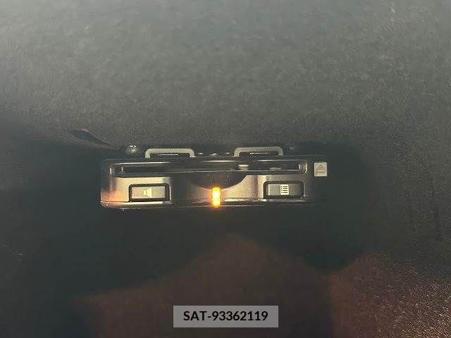 Chrysler 300 2015-02 377611-9