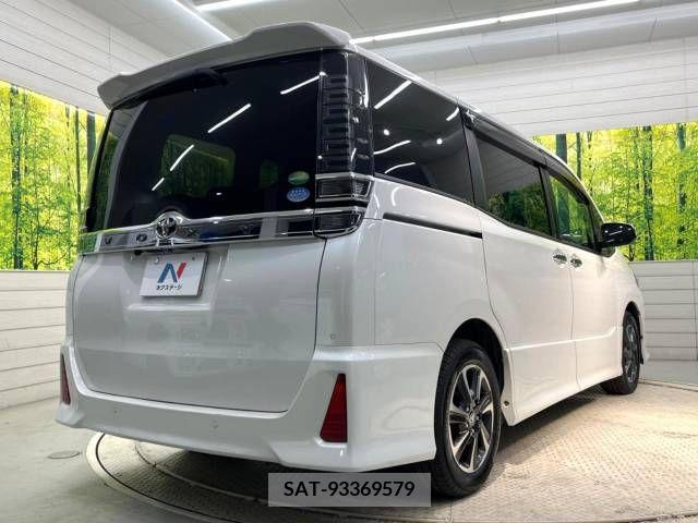 Toyota VOXY 2019-03 224929-18