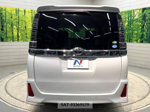 Toyota VOXY 2019-03 224929-16