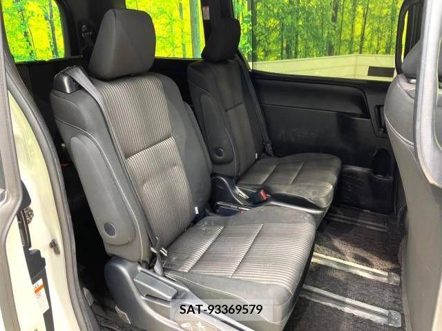 Toyota VOXY 2019-03 224929-9