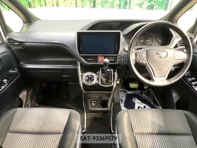Toyota VOXY 2019-03 224929-1