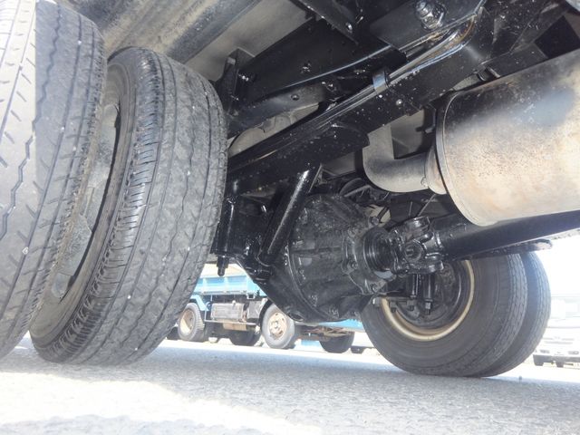 Isuzu ELF TRUCK 2002-12 3779-23