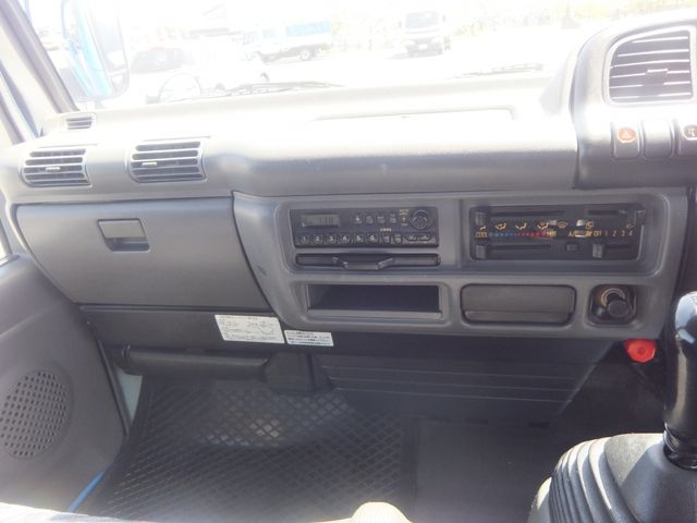 Isuzu ELF TRUCK 2002-12 3779-17