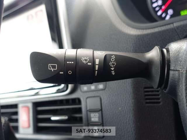 Toyota VOXY 2014-12 205391-18
