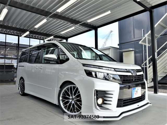 Toyota VOXY 2014-12 205391-9