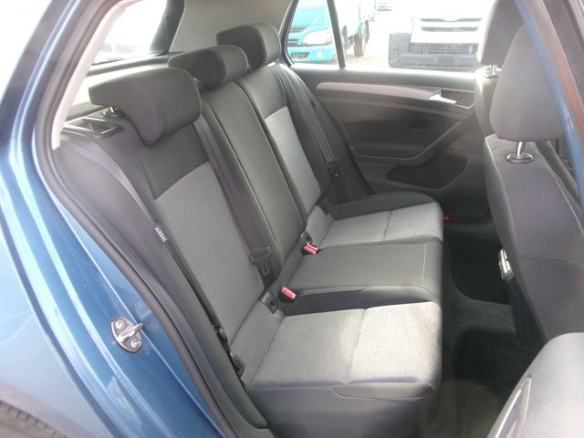 VolksWagen GOLF 2013-08 26960-12