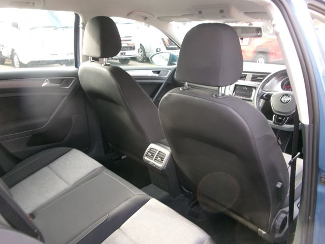 VolksWagen GOLF 2013-08 26960-13