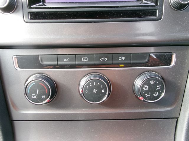 VolksWagen GOLF 2013-08 26960-23