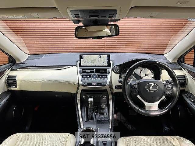 Lexus NX 2018-07 210498-1