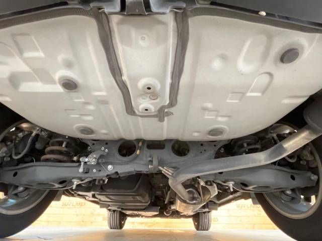 Toyota HARRIER 2018-03 22820-19
