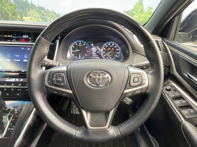 Toyota HARRIER 2018-03 22820-11