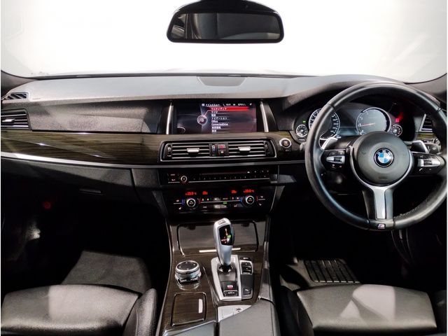Bmw 5 SERIES 2016-07 26409-1