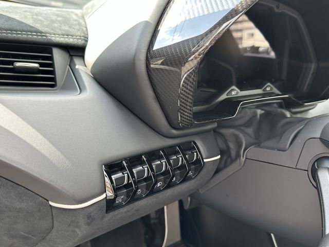 Lamborghini Aventador 2017-04 2531-7