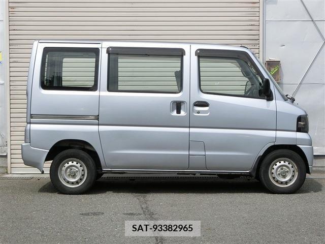 Nissan CLIPPER VAN 2010-05 385715-2