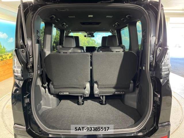 Toyota VOXY 2022-04 223459-10