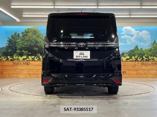 Toyota VOXY 2022-04 223459-15