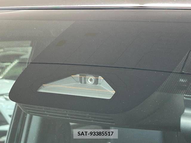 Toyota VOXY 2022-04 223459-2