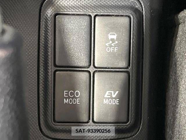 Toyota AQUA 2015-03 351739-6