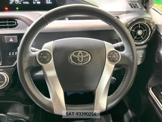 Toyota AQUA 2015-03 351739-10