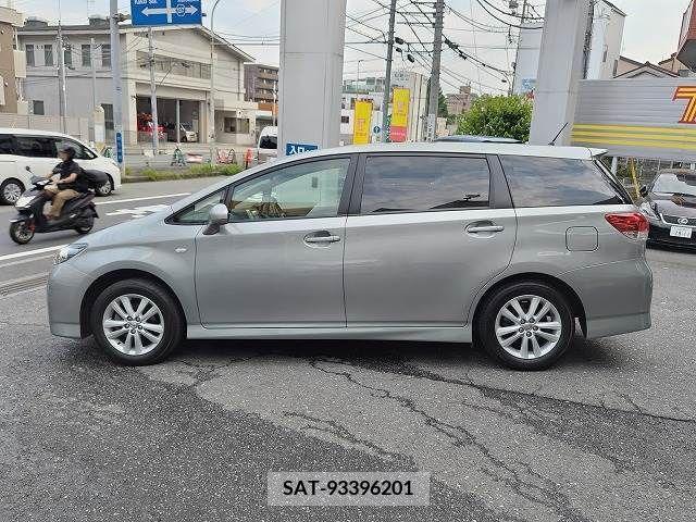 Toyota WISH 2010-07 386732-18