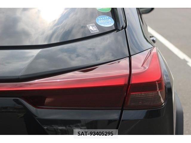 Lexus UX 2019-05 275901-10