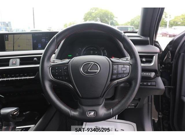 Lexus UX 2019-05 275901-15