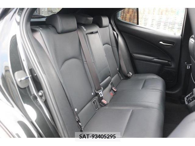 Lexus UX 2019-05 275901-13