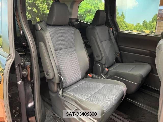 Toyota NOAH 2023-04 205850-10