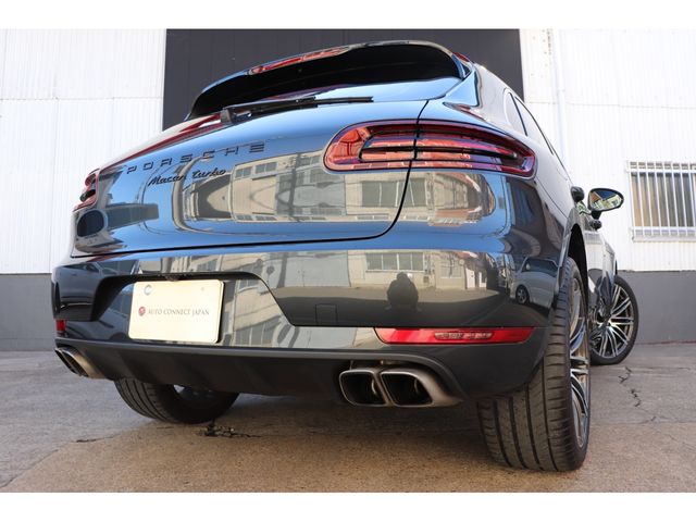 Porsche MACAN 2018-10 1670-7