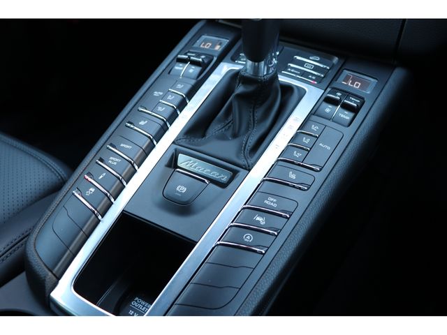 Porsche MACAN 2018-10 1670-13