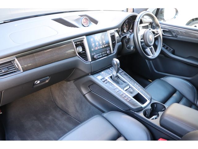 Porsche MACAN 2018-10 1670-14
