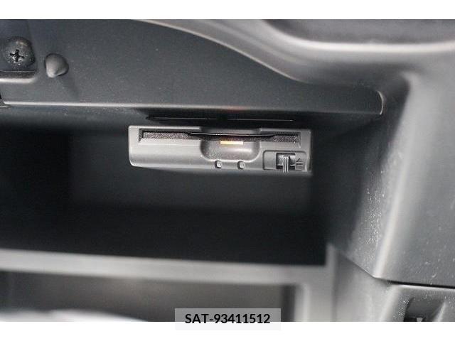 Nissan NOTE 2017-03 372498-4