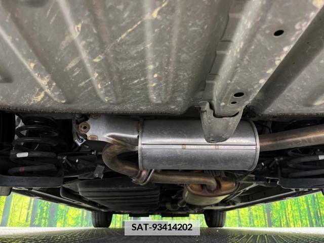 Toyota VOXY 2017-11 348005-19